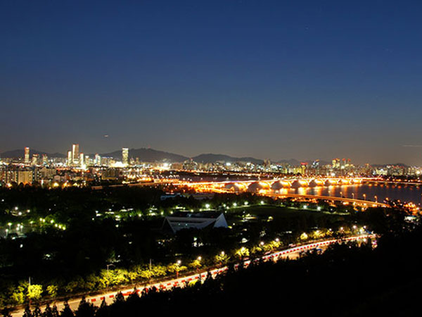 韩国首尔这样的夜景你应该还没见过