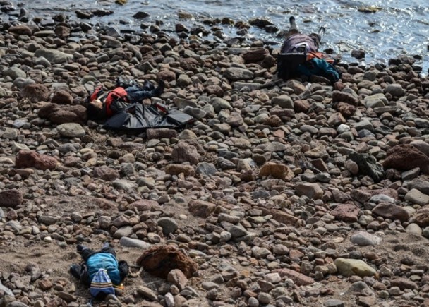土耳其海域难民船倾覆事故至少39人遇难 再现“最揪心画面”