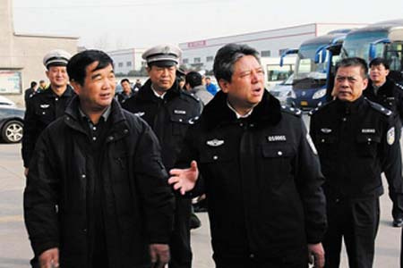 西安市公安局长深入一线督导春节安保及交通安全