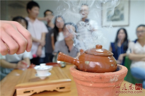 茶杯裡的智慧 漫談潮汕工夫茶的科學性