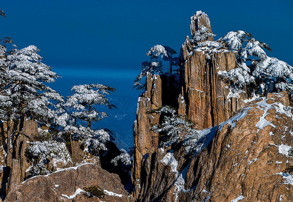 黃山冬雪圖