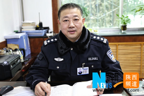 西安市交警支队车辆管理所副所长宋军(贺鑫/摄)新华网陕西频道1月6日