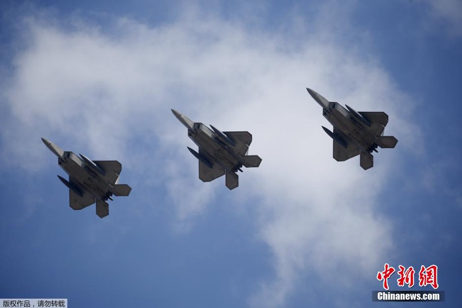 ʱ2016217գƽվ4F-22ݡս17ճڳʰ뵺ϿաýƣԳʽкͷʰ뵺ս17磬F-22սھܵɽվϿյͿշСս߱׿Խܣɶܵо״ԽоAIM-120AIM-9տյ1000GBU-32ȷƵըǱзʵʩ˺ըF-22սʱٳ2.5գս뾶2177פձɣ2Сʱɵִﳯʰ뵺ִ