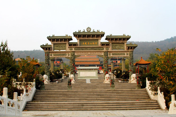 江北最大的佛教寺院青島靈珠山菩提寺