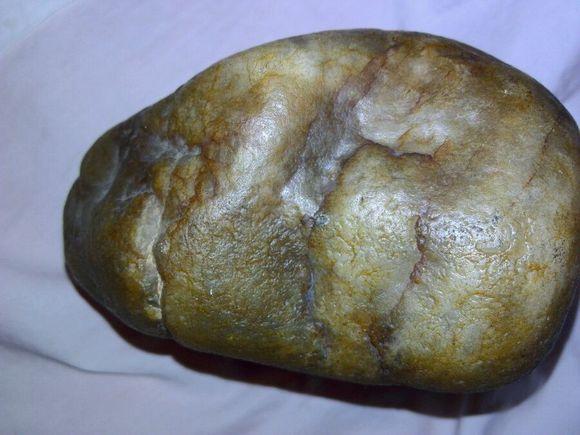 羊脂玉原石特征图片图片