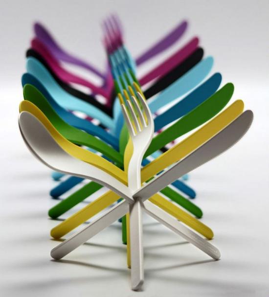 可相互连接作为装饰品的塑料餐具(组图)