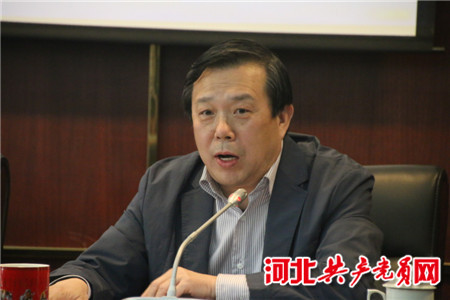 党组副书记,副局长翟玉虎在会上发言 记者 曹晓菲/摄