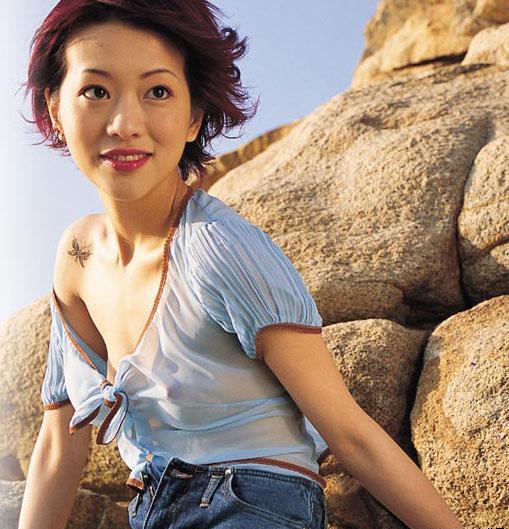 她与吴彦祖古天乐搭过戏37岁忽然复出推人妻写真