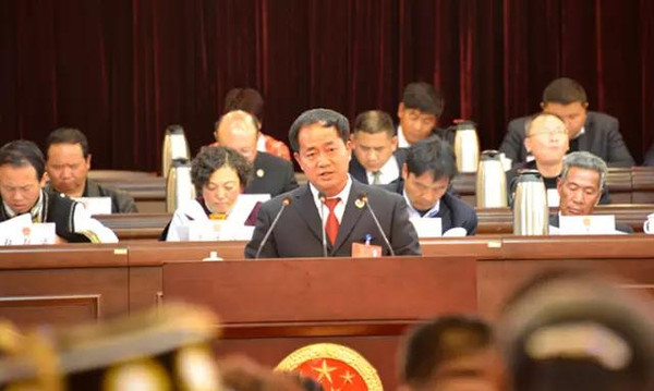2016年3月8日,玉龙纳西族自治县党组书记代理检察长吴洪友在玉龙纳西
