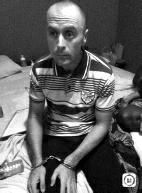 据英国《镜报》网站11日披露,潜逃近3年的英国贩毒团伙成员麦克德莫特近日在西非国家加纳被抓获,令人惊讶的是,他竟然已成为加纳中央银行行长的女婿。