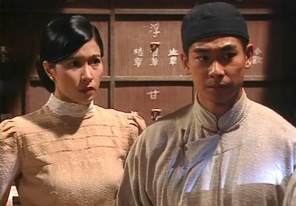 1995年,赵文卓与徐克导演合作电影《刀》,之后又二次合作《黄飞鸿新传