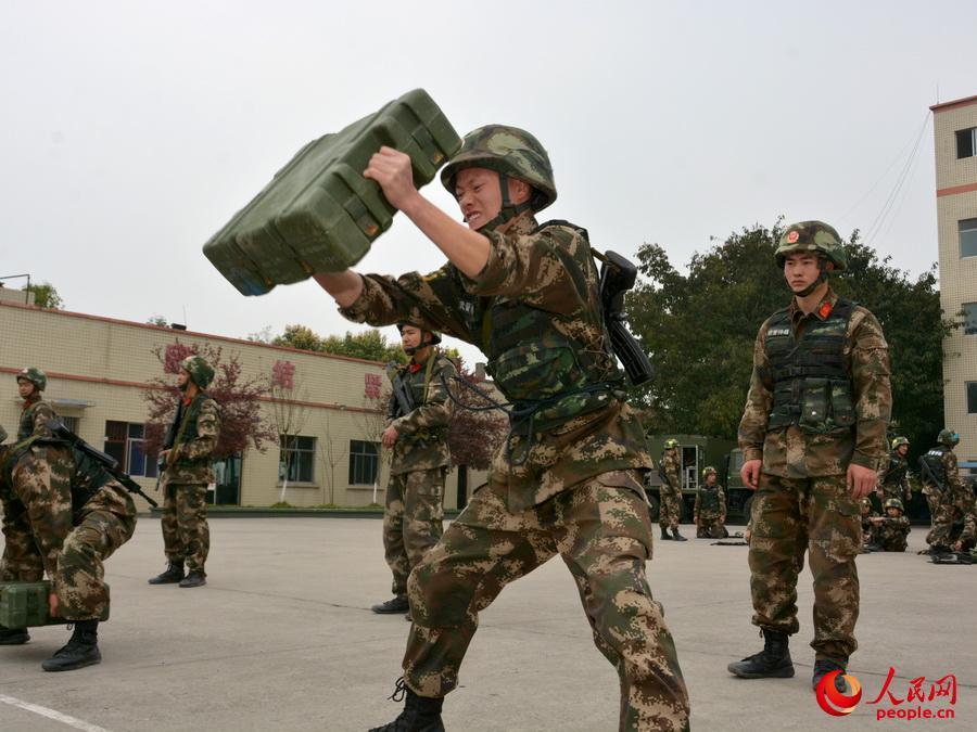 武警内江支队图片