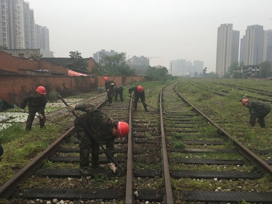 本月底 成都三環內最後一片廢棄網狀鐵路將全部拆除(組圖)