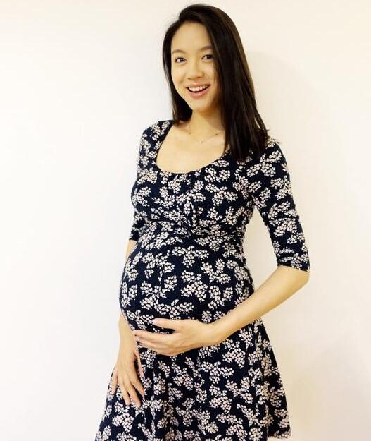 明星怀孕肚子超大中国图片