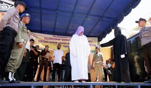 印尼首次对非穆斯林执行伊斯兰鞭刑教法