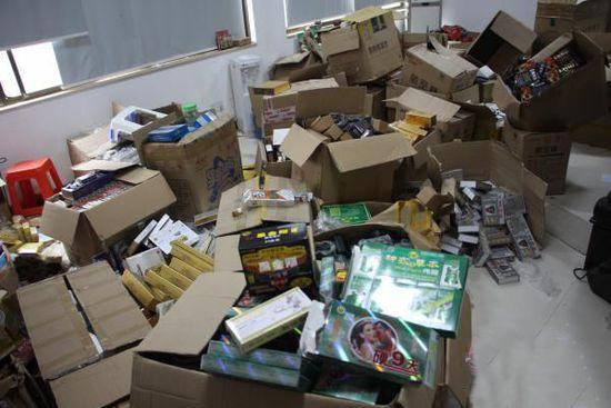 查获的部分假药、有毒有害食品。