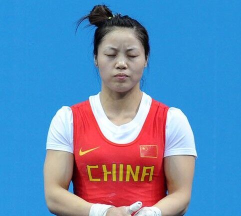 举重亚锦赛李萍周俊丢女58kg 中国暂3金3银2铜