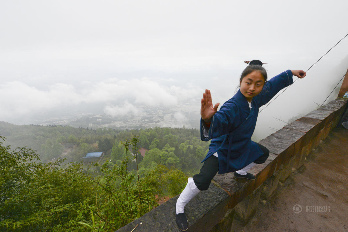 叙永玉皇观女道长图片