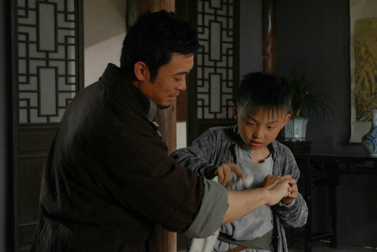 近日,《百鸟朝凤》中少年游天鸣的饰演者郑伟在电影中的表现,引起广泛