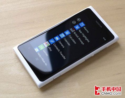 諾基亞lumia 800 手機圖