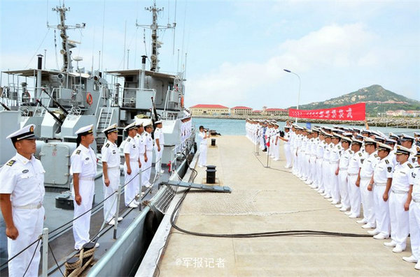 原文配圖:海軍東海艦隊某護衛艦大隊兩艘某型護衛艇(弦號1201,1202)在