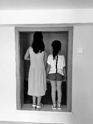 精装新房 进衣帽间必须弯腰