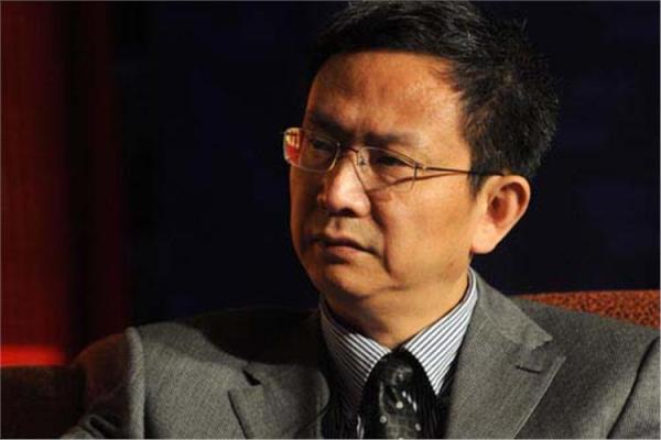 中国财政学会副会长兼秘书长贾康。