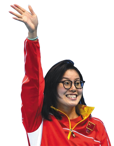 没有了邹市明,中国拳击在奥运会赛场上谁来领军?重担落在了21岁的吕斌身上。然而谁也没有想到,在昨日进行的拳击46-49公斤级比赛中,吕斌败给了35岁的肯尼亚老将皮特·姆盖。赛后,吕斌直言“裁判偷走了我的梦想!”