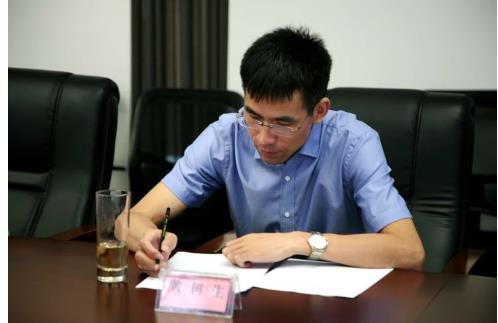 蚂蚁印公司ceo黄树生先生参观考察北京华影会书画院(组图)