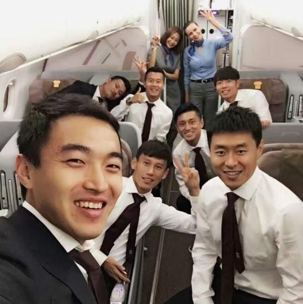 今晚19点,中国队的包机从沈阳起飞,前往世预赛12强赛的首个客场比赛地韩国首尔。