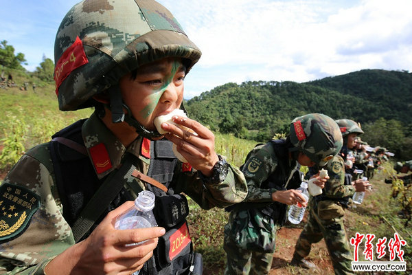 武警特战女兵魔鬼训练周