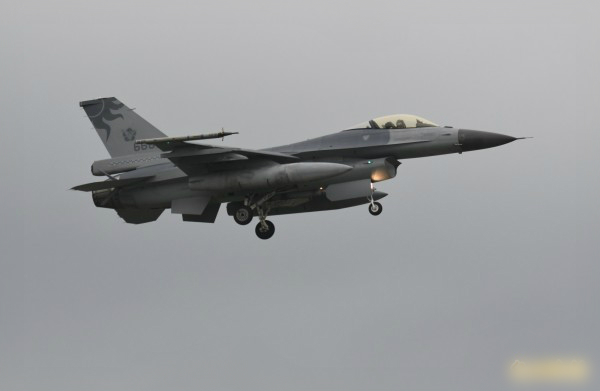 401F-16Aս