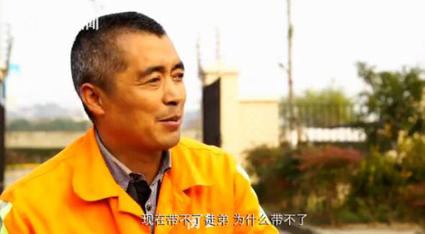 上海城市蛙人:水下工作脏累危险后继无人 月薪过万住工棚