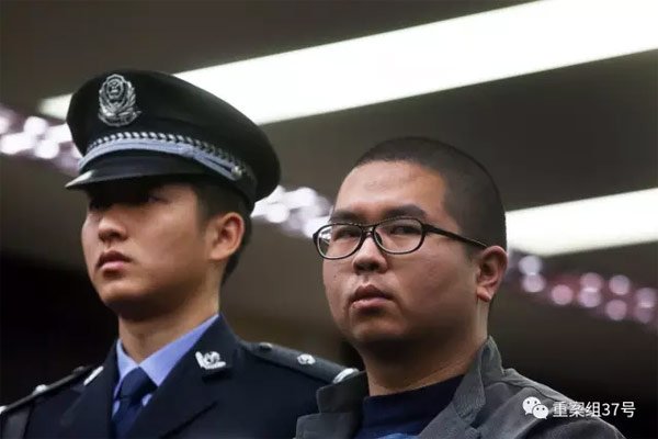 12月30日,听到死刑判决的李斯达表示要上诉 新京报记者 王贵彬 摄