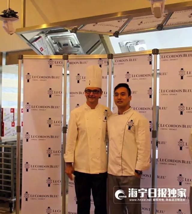 ȷϵһYuliaغ衣ӴһλŷϱһİְʮֿġYuliaİְֺҲڿϵ족Ůͽտ϶Ůѡǣڽ17գһYuliaں޴󷹵˻һYulia󷽣ԸʣĵYuliaأǳһһֺóաƽʱڼһ³оʳһƫͣԼóķʽYuliaԣYuliaһڵĶ˹Ʒ (:̵)