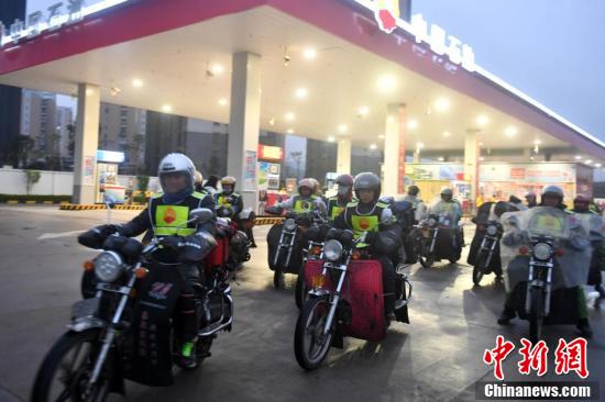 118գ1000Ħг2000ڸԱйʯ͸ؼվзꡣͼΪǳ硣  