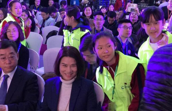 董明珠在格力智能装备全球首发暨高峰论坛上。