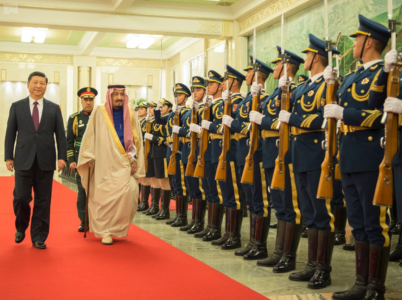 3月16日，习近平在人民大会堂举行欢迎仪式，欢迎沙特国王萨勒曼访华。