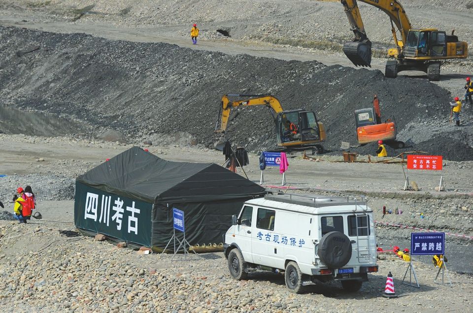 3月20日,江口沉银考古挖掘现场,一万多件文物从这里出土.