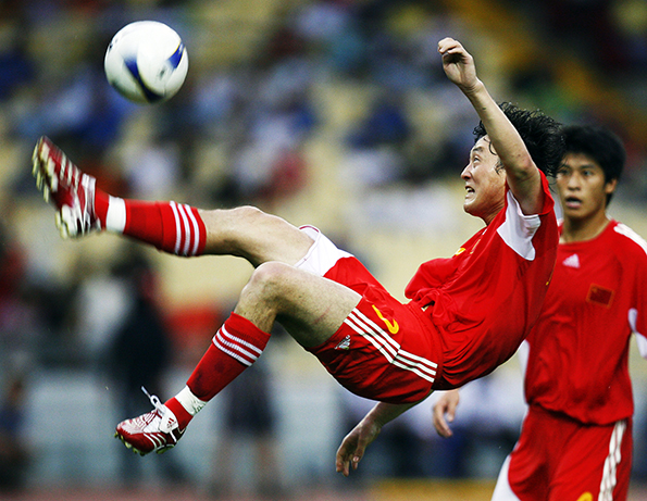 2007年7月15日，马来西亚吉隆坡，中国队2-2战平伊朗。视觉中国 资料图