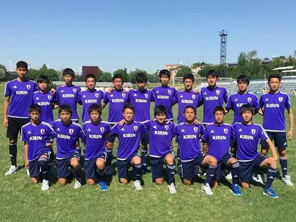 日本国少队队员大部分选拔自日本J联赛的各支俱乐部梯队，少数队员来自本国中学校队。。
