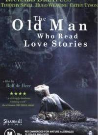 读爱情小说的老人